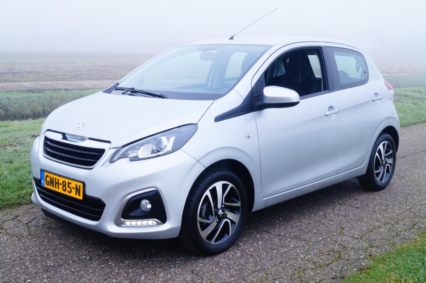 Peugeot 108 - 1.0 e-VTi Allure Automaat - AutoWereld.nl