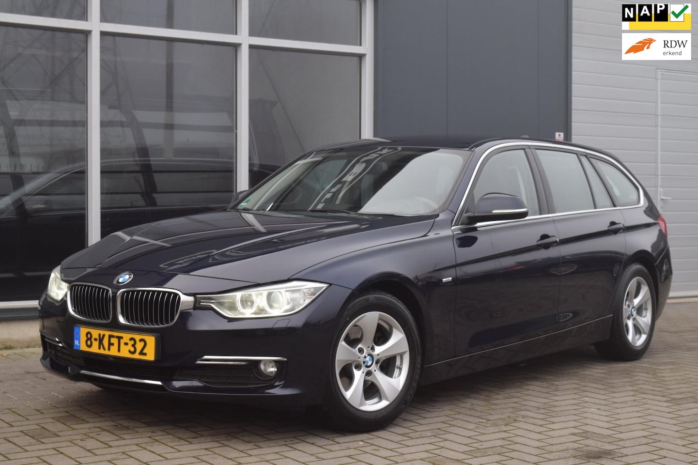 BMW 3-serie Touring - 320d High Executive | Xenon | Cognac Leder | Navi | APK 1-2026 ! - AutoWereld.nl