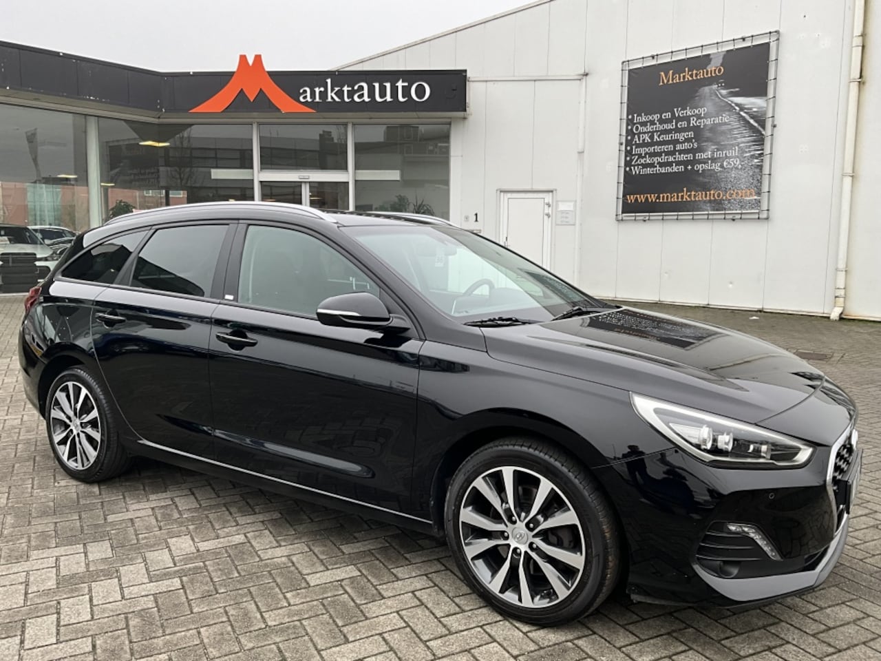 Hyundai i30 Wagon - 1.4 T-GDI Yes Premium Camera Carplay Pdc Bluetooth Stoelverwarmi - AutoWereld.nl