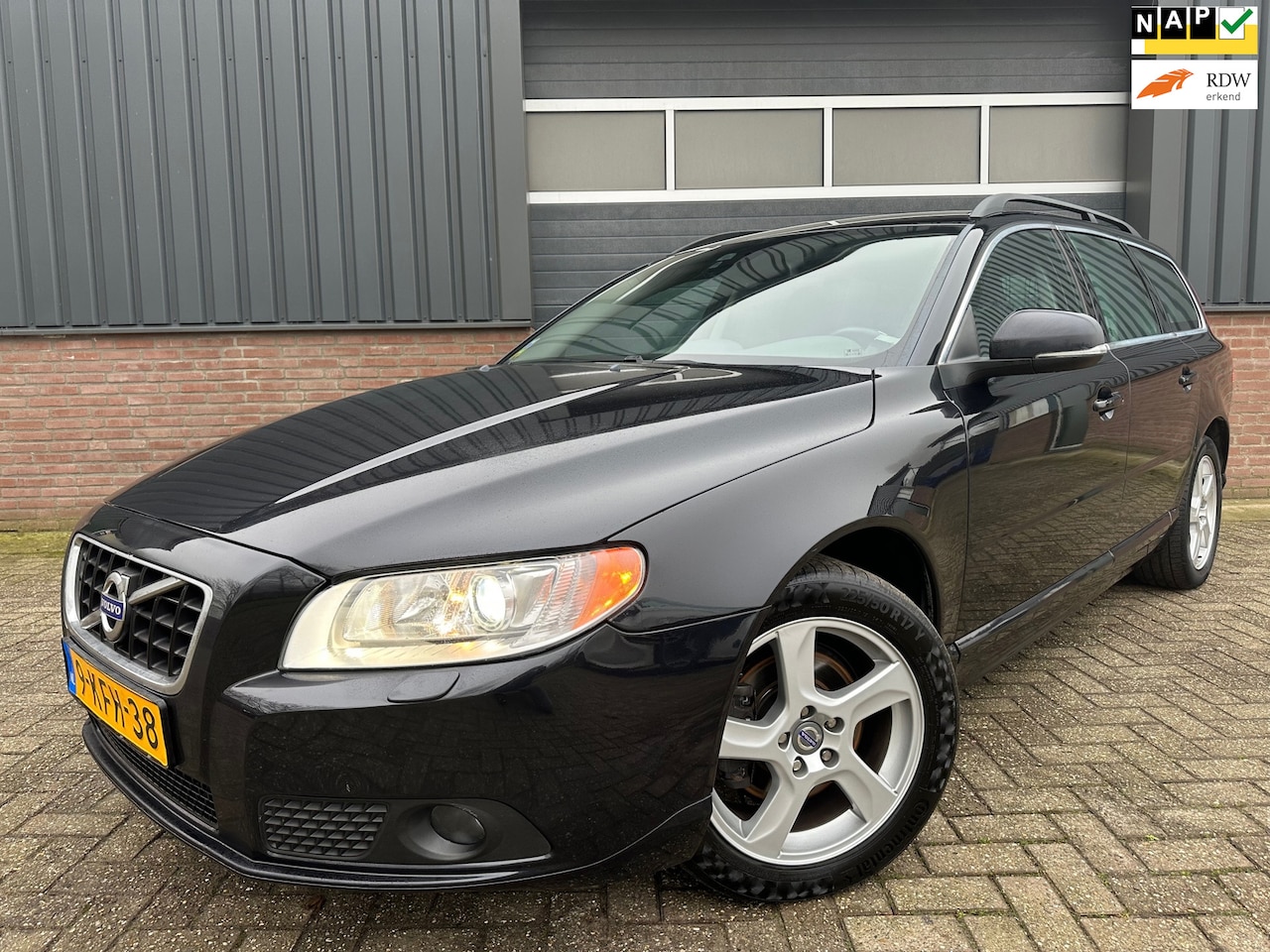 Volvo V70 - 1.6 T4 Nordic Dealer onderhouden Leder Xenon - AutoWereld.nl