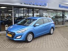 Hyundai i30 CW - 1.4 6 Vers. 100pk Navi Camera PDC Trekhaak