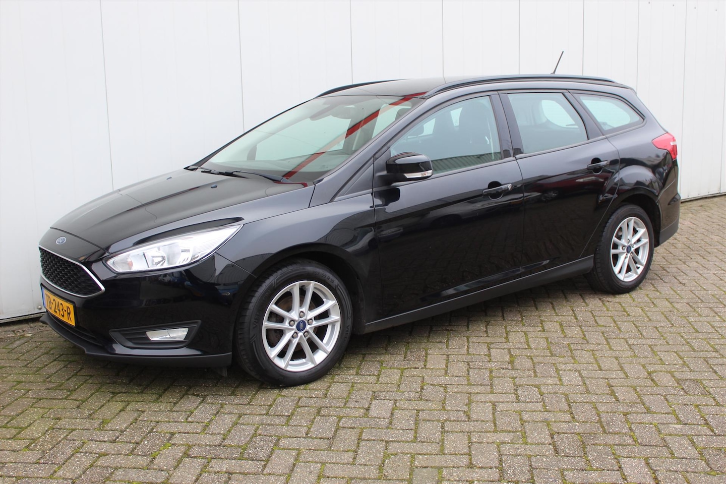 Ford Focus - 1.0 EcoBoost 100pk Edition MOTOR DEFFECT - AutoWereld.nl