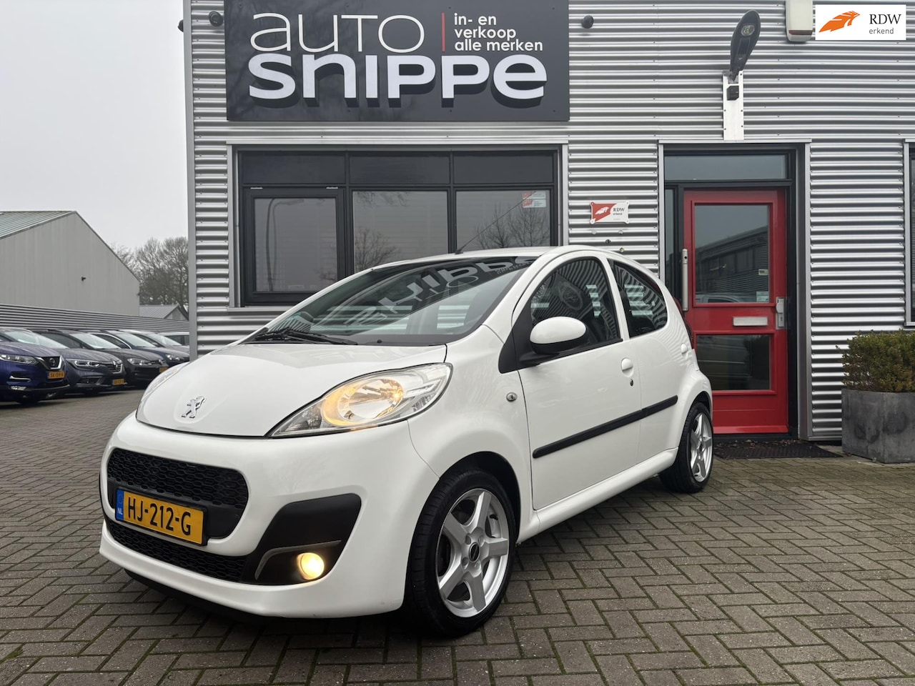 Peugeot 107 - 1.0 Active -5DRS.-AUTOMAAT-AIRCO-LICHTMETALEN VELGEN-ELEK. RAMEN-ISOFIX-ETC. - AutoWereld.nl