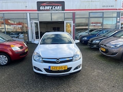 Opel Astra GTC - 1.4 Edition NAVI-PDC-CRUISE-BLUETOOTH