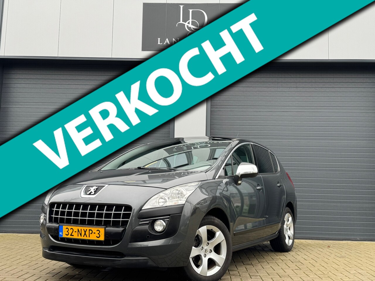 Peugeot 3008 - 1.6 THP Automaat / Leder / Pano / Navi / Trekhaak - AutoWereld.nl