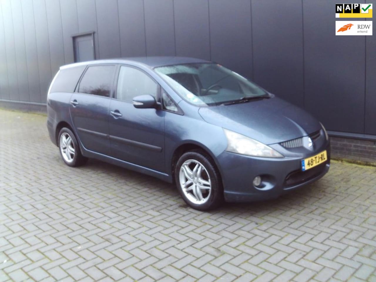 Mitsubishi Grandis - 2.4-16V Intense / 7 persoons / GEEN APK - AutoWereld.nl