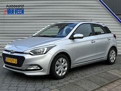 Hyundai i20 - 1.2 HP i-Motion + Trekhaak / Cruise / Airco / PDC Achter