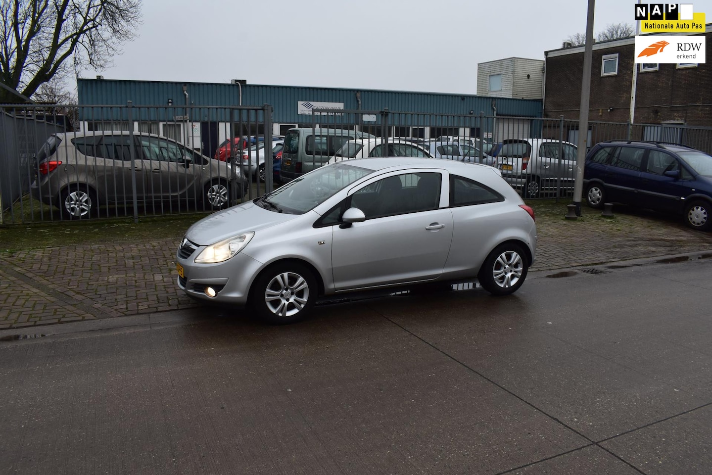 Opel Corsa - 1.4-16V Business 1.4-16V Business - AutoWereld.nl