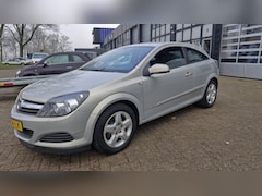 Opel Astra GTC - 1.6 Edition