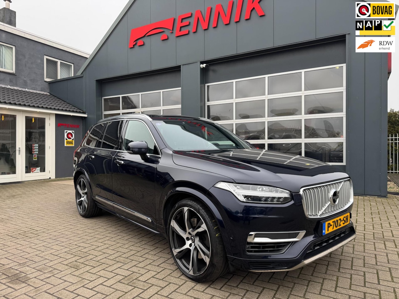 Volvo XC90 - 2.0 T8 Twin Engine AWD Inscription / Pano / B&W / Trekhaak / Full Option ! . - AutoWereld.nl