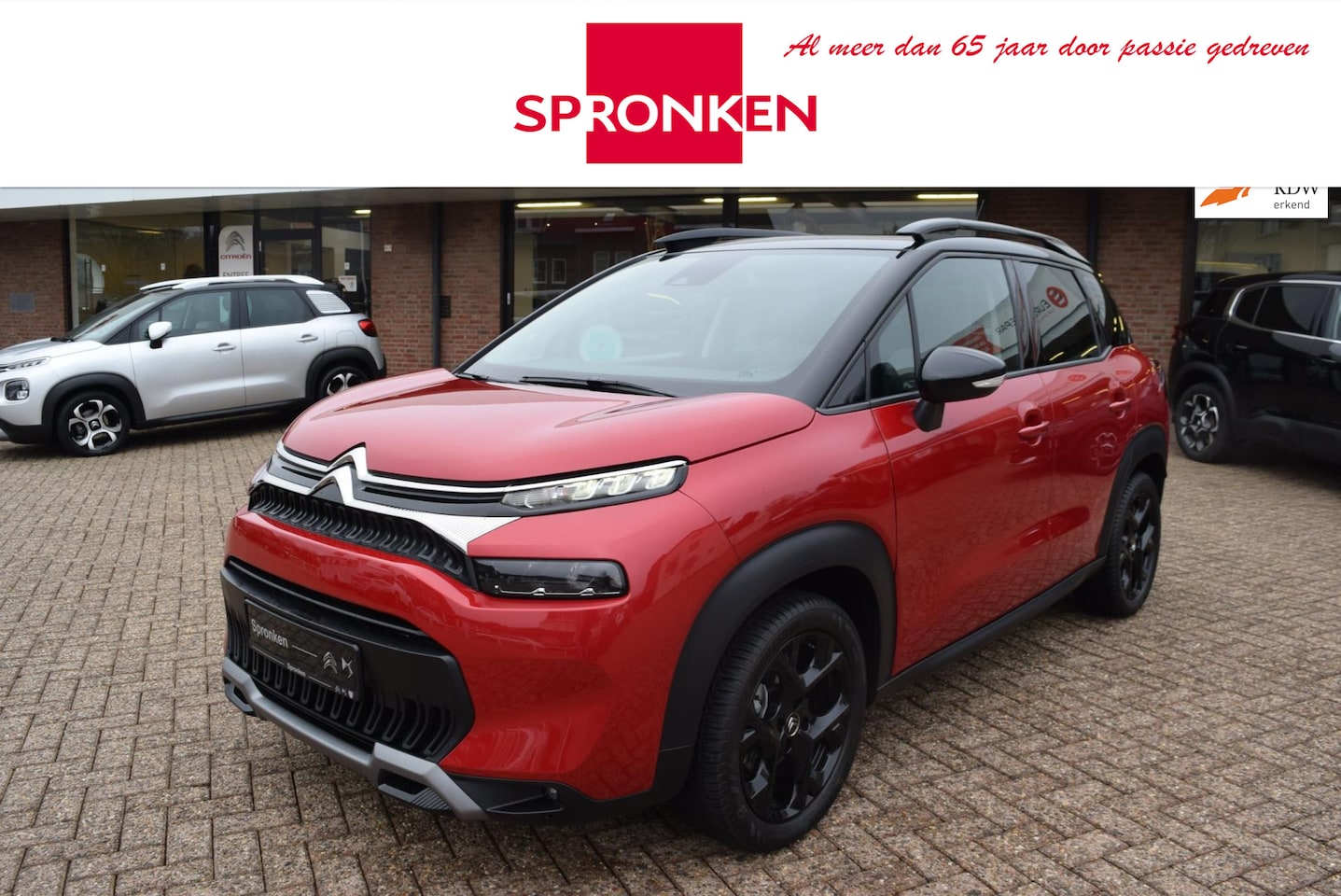 Citroën C3 Aircross - 1.2 PureTech Shine Navi-Camera-Keyless-Panoramadak-Stoelverwarming - AutoWereld.nl