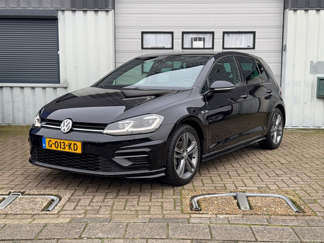 Volkswagen Golf - 1.5 TSI Highline Business R 3x R-Line ACC | Line assist | Dodehoek | Carplay - AutoWereld.nl