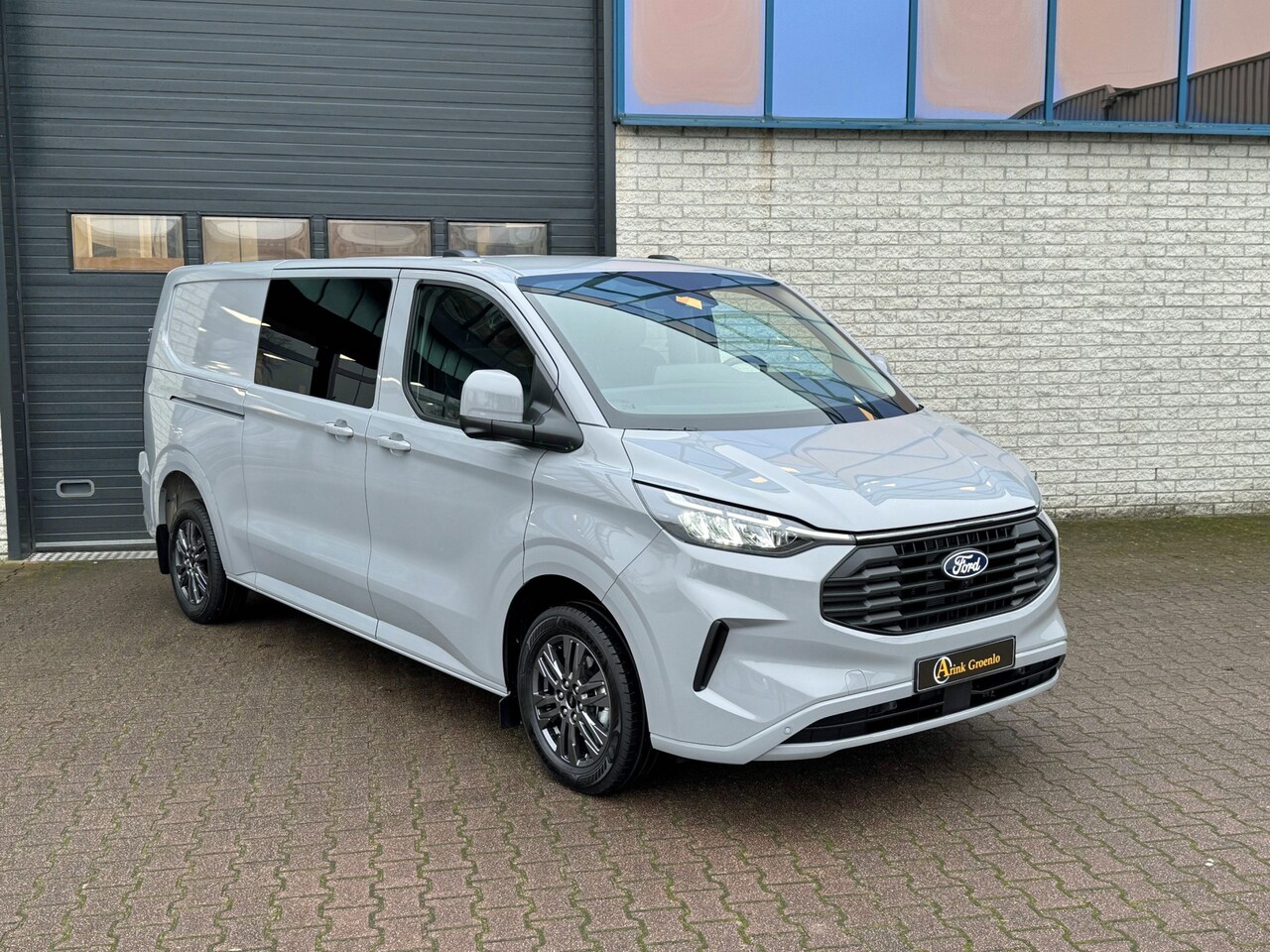 Ford Transit Custom - 320 L2 Limited Bpm vrij 170 PK 360 CAMERA ELEKTR TREKHAAK AUTOMAAT 2X SCHUIFDEUR RUITEN AC - AutoWereld.nl