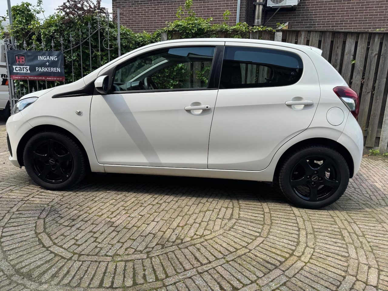 Peugeot 108 - 1.0 e-VTi Airco,elektr,ramen,5 drs - AutoWereld.nl