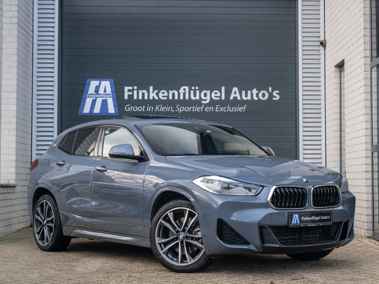 BMW X2 - XDrive25e M-Sport 220 pk |Pano |Memory |Camera |Sfeer |Shadowline | - AutoWereld.nl