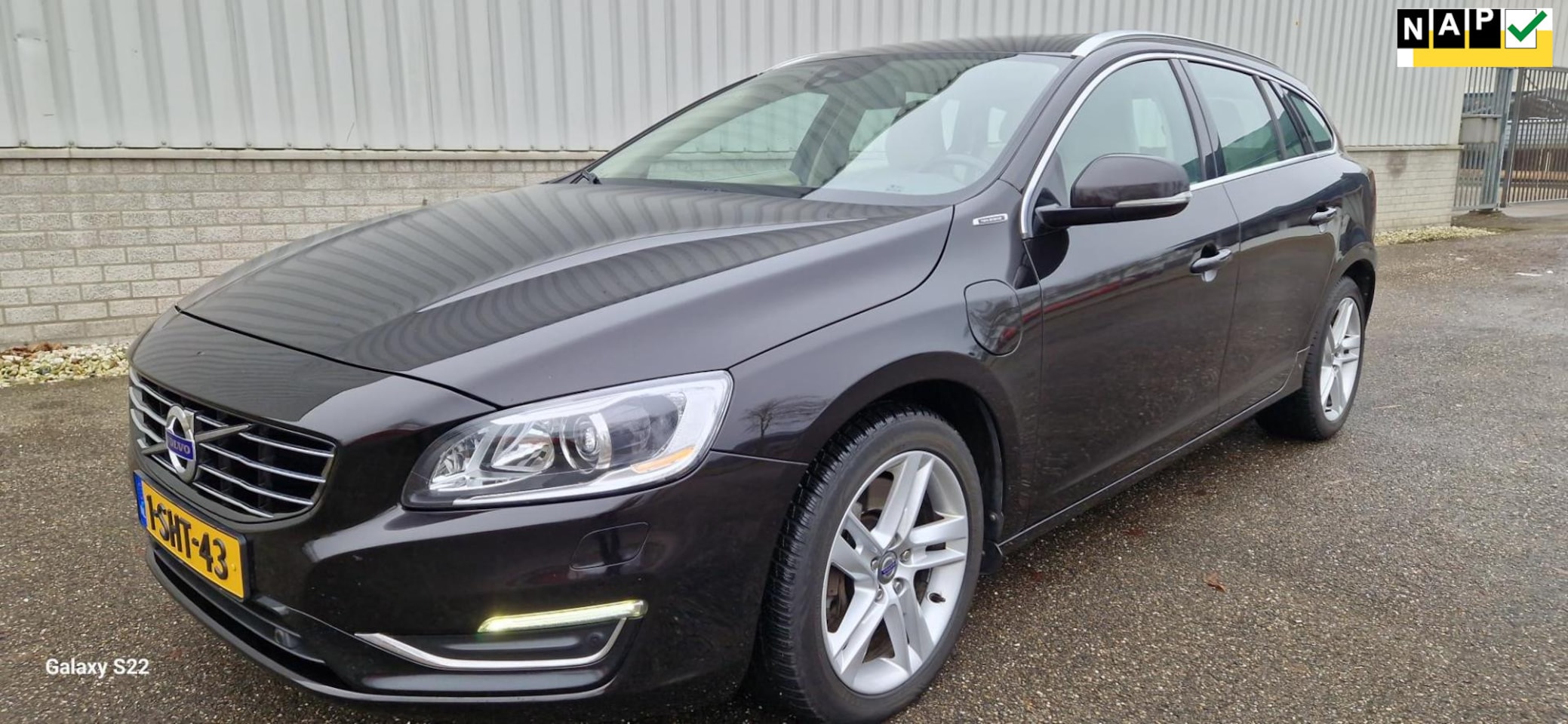 Volvo V60 - 2.4 D6 AWD Plug-In Hybrid Summum 2.4 D6 AWD Plug-In Hybrid Summum - AutoWereld.nl