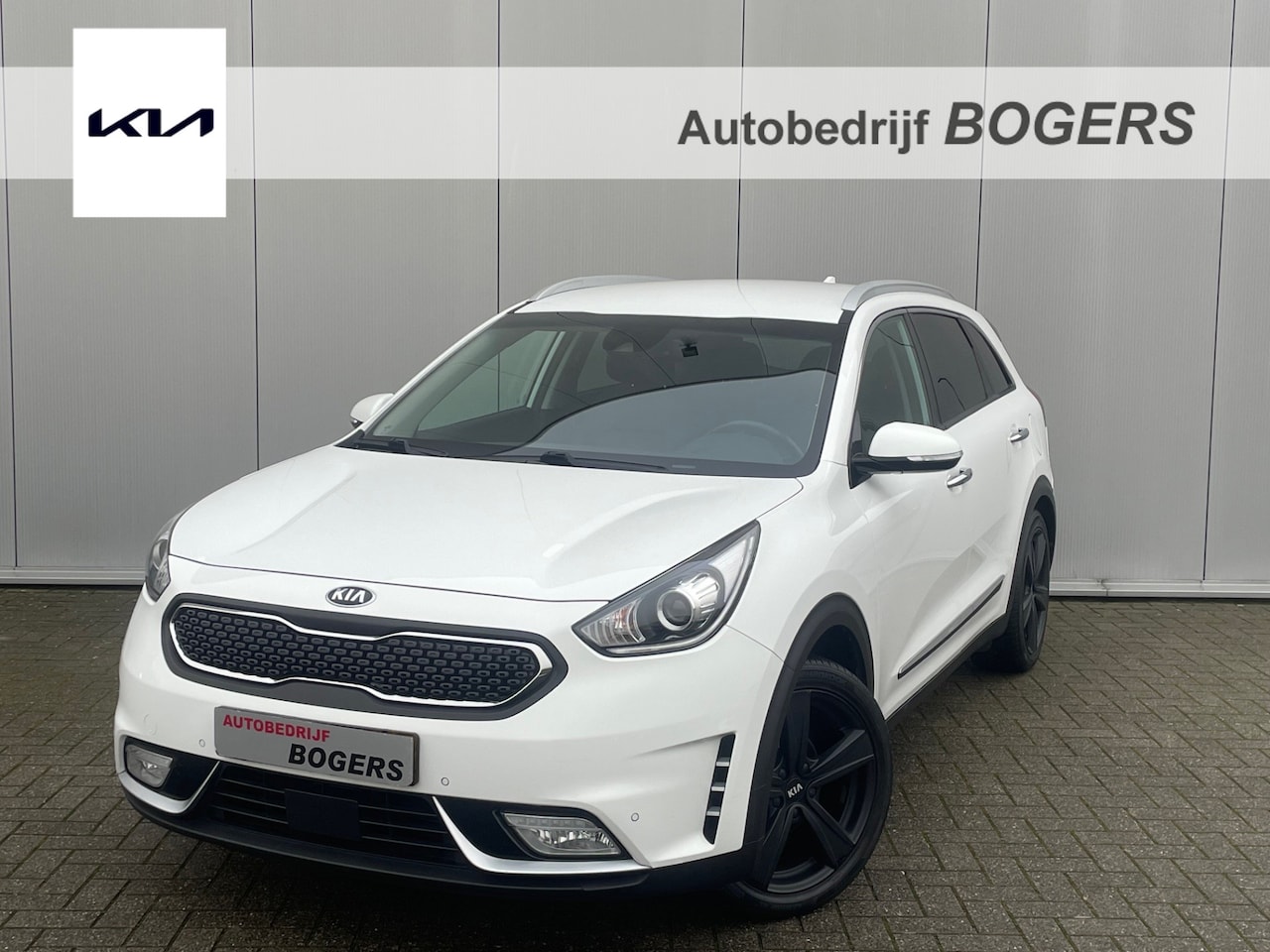 Kia Niro - 1.6 GDi Hybrid ExecutiveLine Navigatie, Climate Control, 18"Lm, Stoel/Stuurverwarming, Cru - AutoWereld.nl