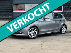 BMW 1-serie - 118i High Executive Pano Navi Stoelverwarming