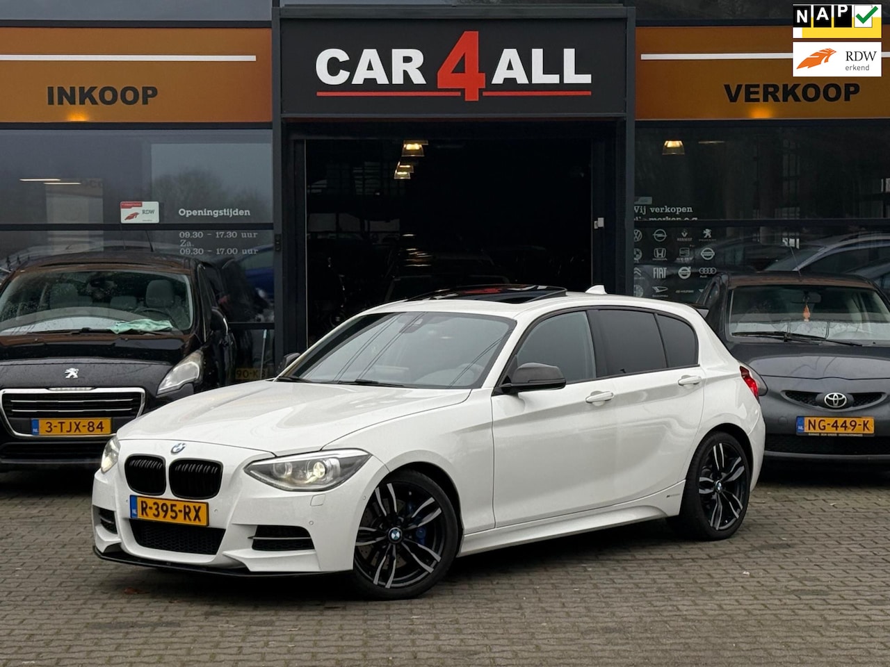 BMW 1-serie - M135i Executive 435PK/DAKJE/H&K/DOWNPIPE/ALCANTARA/APK 25-11-2025 - AutoWereld.nl