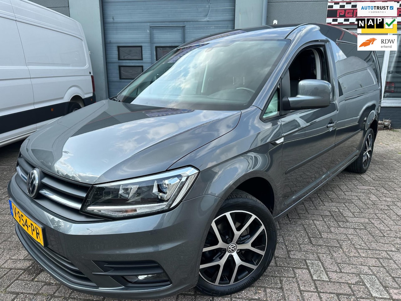 Volkswagen Caddy Maxi - 2.0 TDI L2H1 2018 LANG HIGH-LINE NAVI LUXE NAP NETJES - AutoWereld.nl