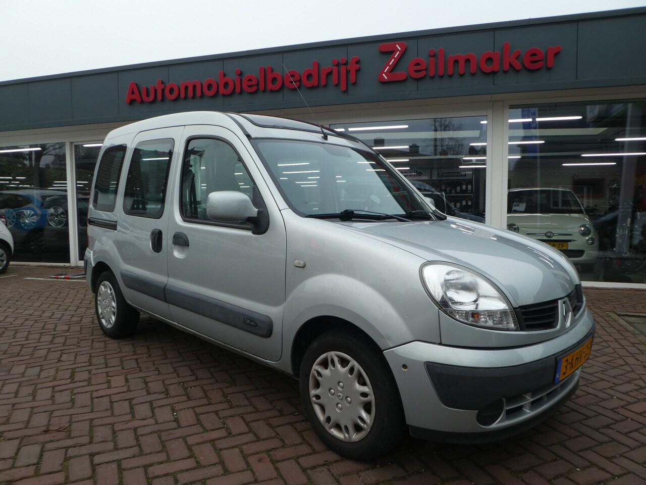 Renault Kangoo - 1.2-16V Authentique Rolstoel uitvoering - AutoWereld.nl