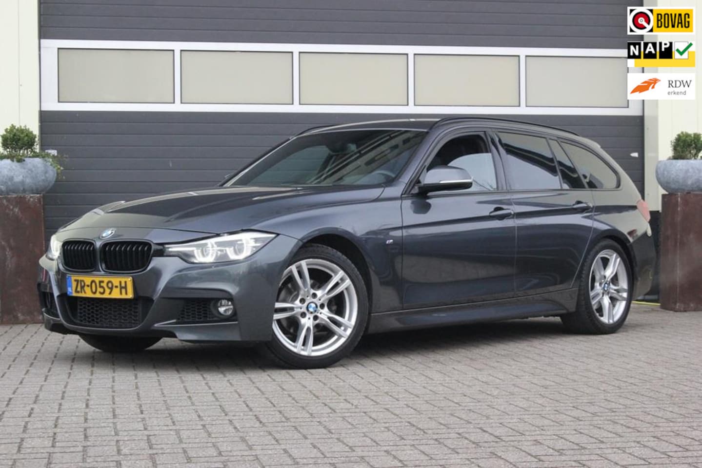 BMW 3-serie Touring - 318i M Sport Corporate Lease | Trekhaak | - AutoWereld.nl