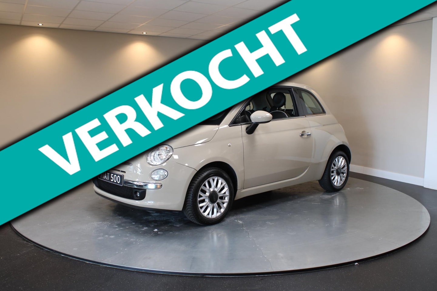 Fiat 500 - 1.2 Lounge *Cappuccino* Top kleur! PDC|Lm-Velgen - AutoWereld.nl