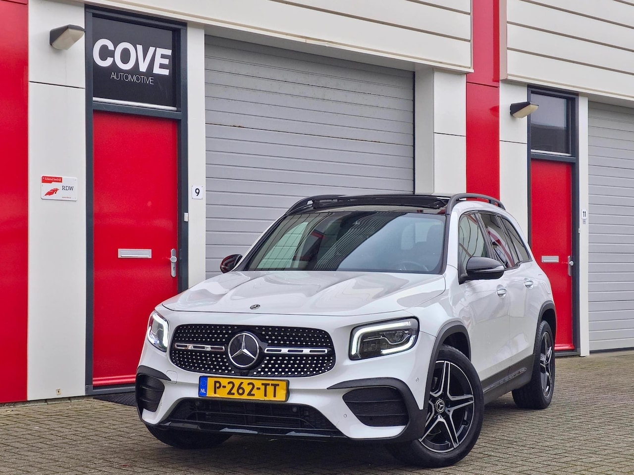 Mercedes-Benz GLB - 200 d AMG-line 7-zits - AutoWereld.nl