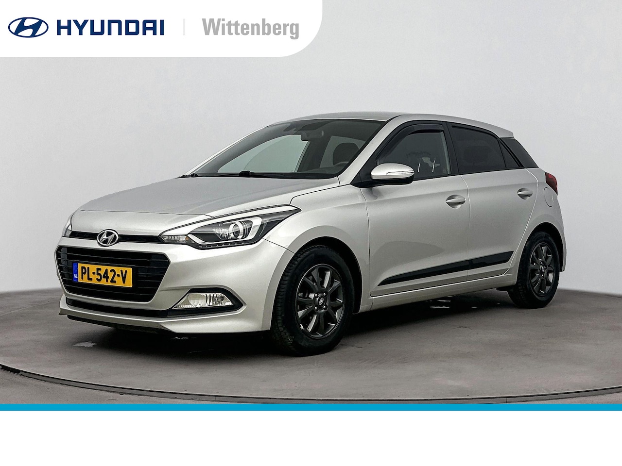 Hyundai i20 - 1.0 T-GDI Black Edition | Lm-wielen | Trekhaak | Navigatie | Camera | Cruise control | - AutoWereld.nl