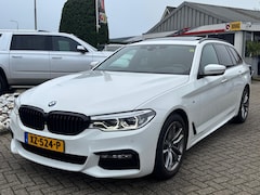 BMW 5-serie Touring - 530D X-Drive 2017 M-Pakket Wit 2017 530XD