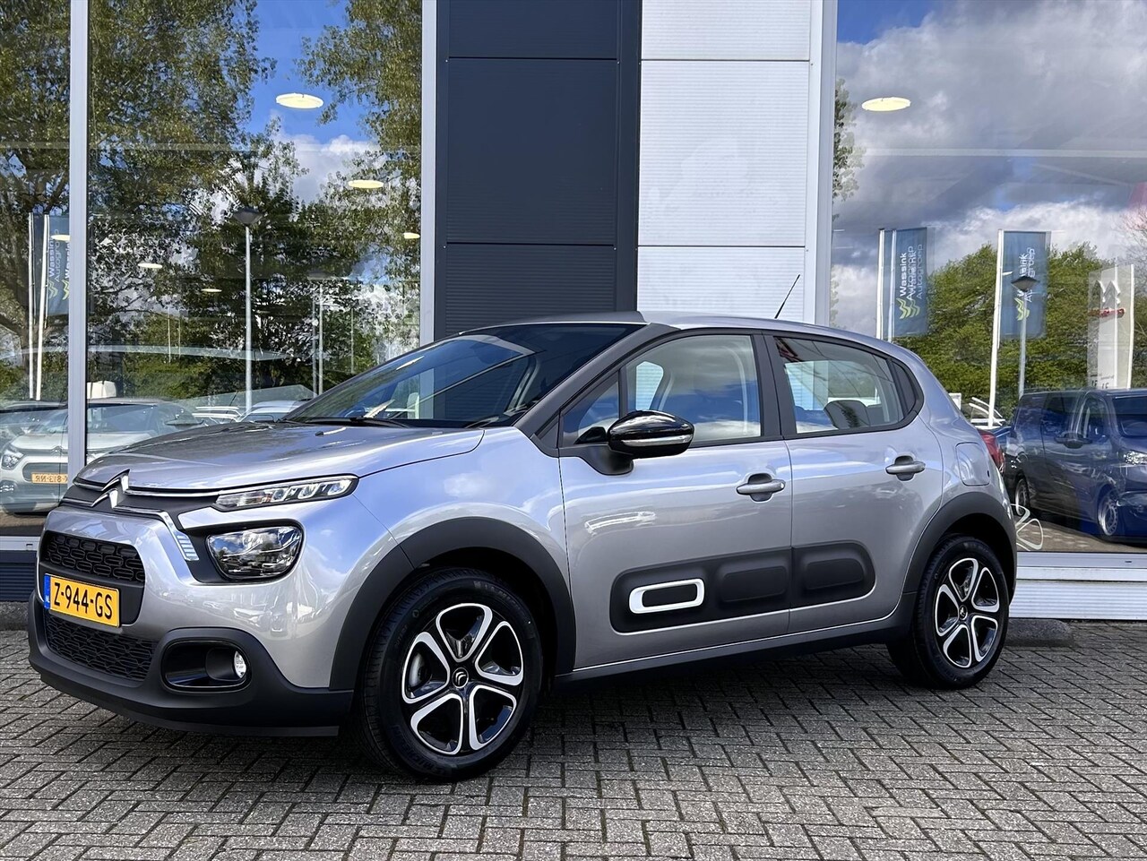 Citroën C3 - 1.2 PureTech 83pk Plus | Parkeersensoren | Navigatie | Apple Carplay & Android Auto | Clim - AutoWereld.nl