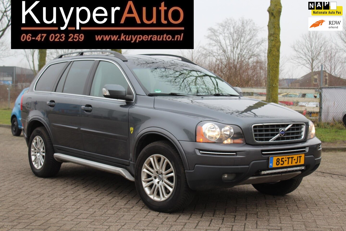 Volvo XC90 - 2.5 T Kinetic automaat 7 pers.4 wheel vol leder navi trekhaak airco - AutoWereld.nl