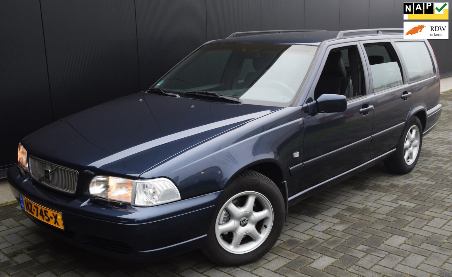 Volvo V70 - 2.5-10v automaat 144 pk - AutoWereld.nl