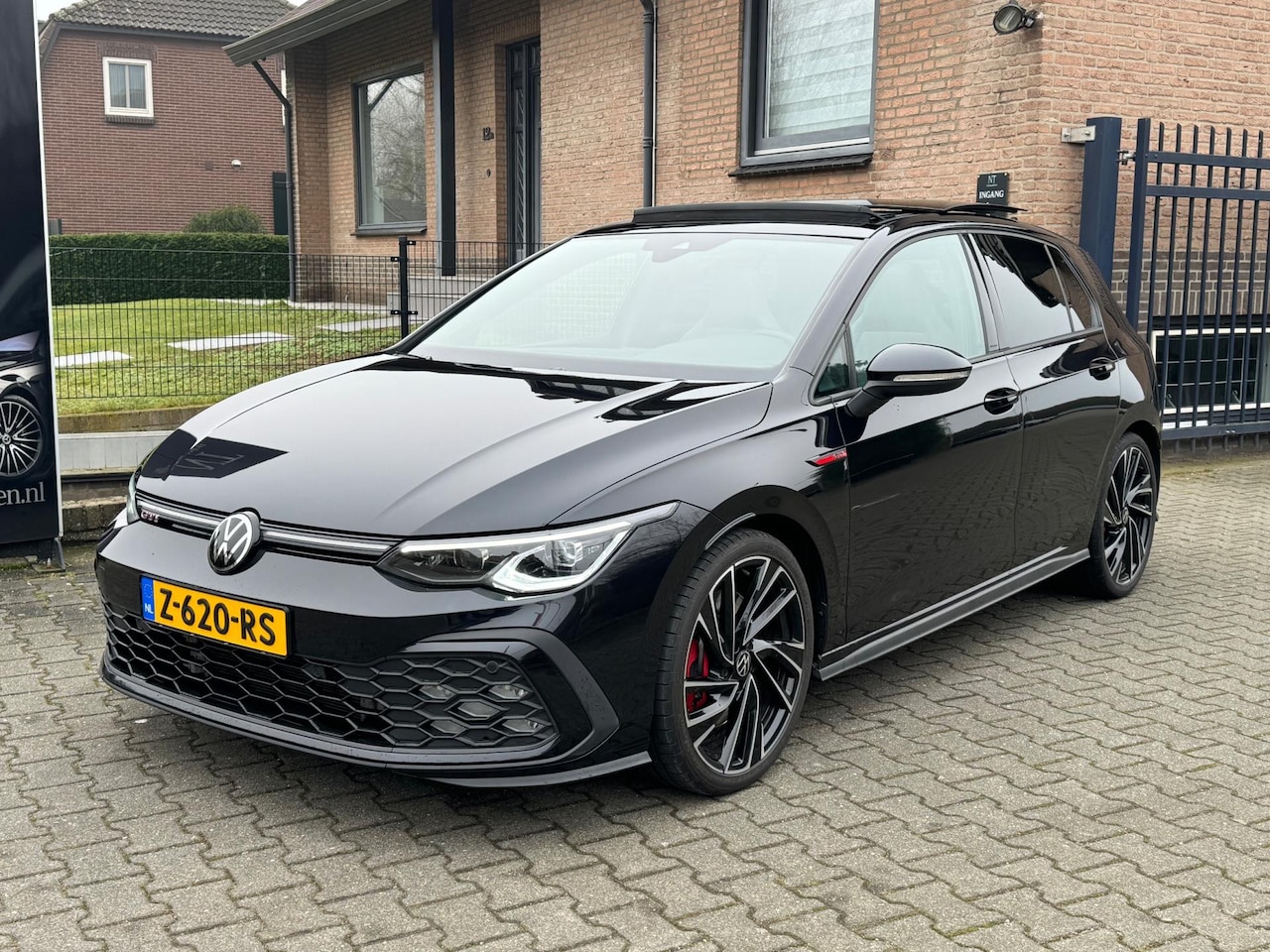 Volkswagen Golf - 2.0 TSI GTI Adaptive|Camera|IQ|Pano - AutoWereld.nl