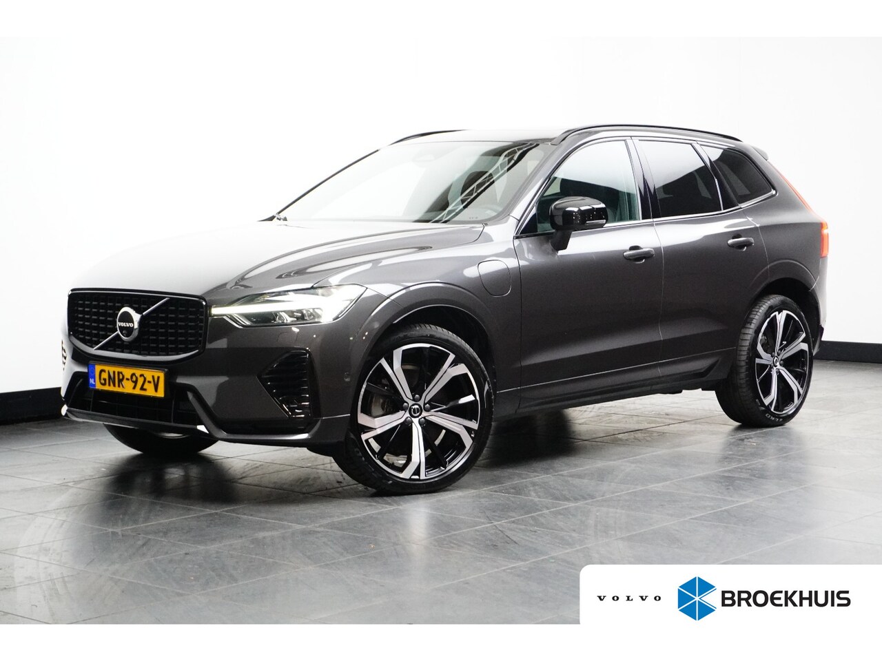 Volvo XC60 - Recharge T6 AWD Plus Dark | Harman Kardon | 360o camera | Getint glas | - AutoWereld.nl