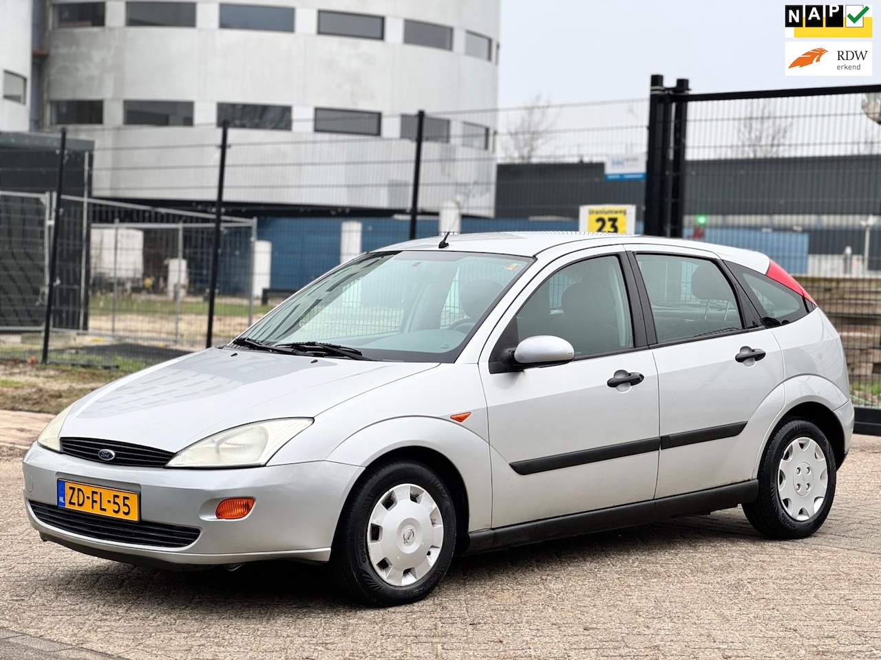 Ford Focus - 1.6-16V Ghia/INRUILKOOPJE/VOL JAAR APK INCL - AutoWereld.nl