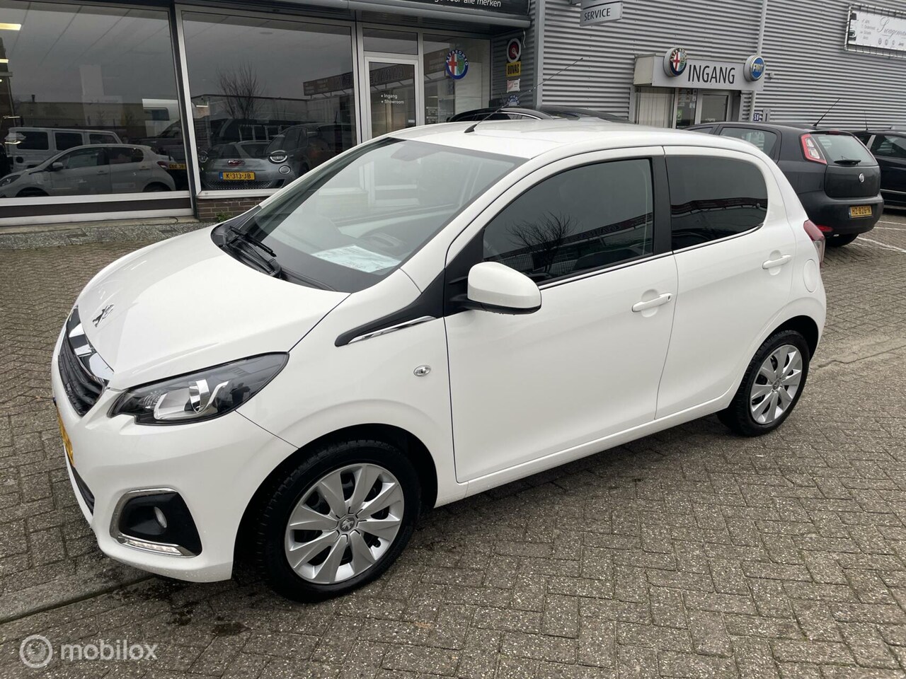 Peugeot 108 - 1.0 e-VTi Collection 1.0 e-VTi Collection ,camera carplay - AutoWereld.nl