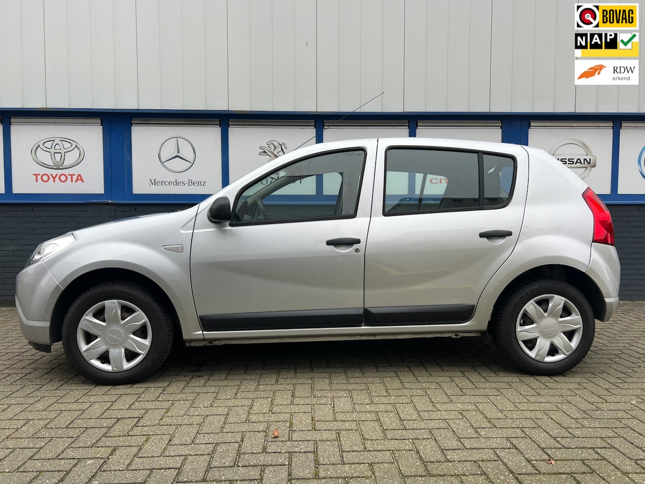 Dacia Sandero - 1.2 Ambiance 2010 77000km 3995eu - AutoWereld.nl