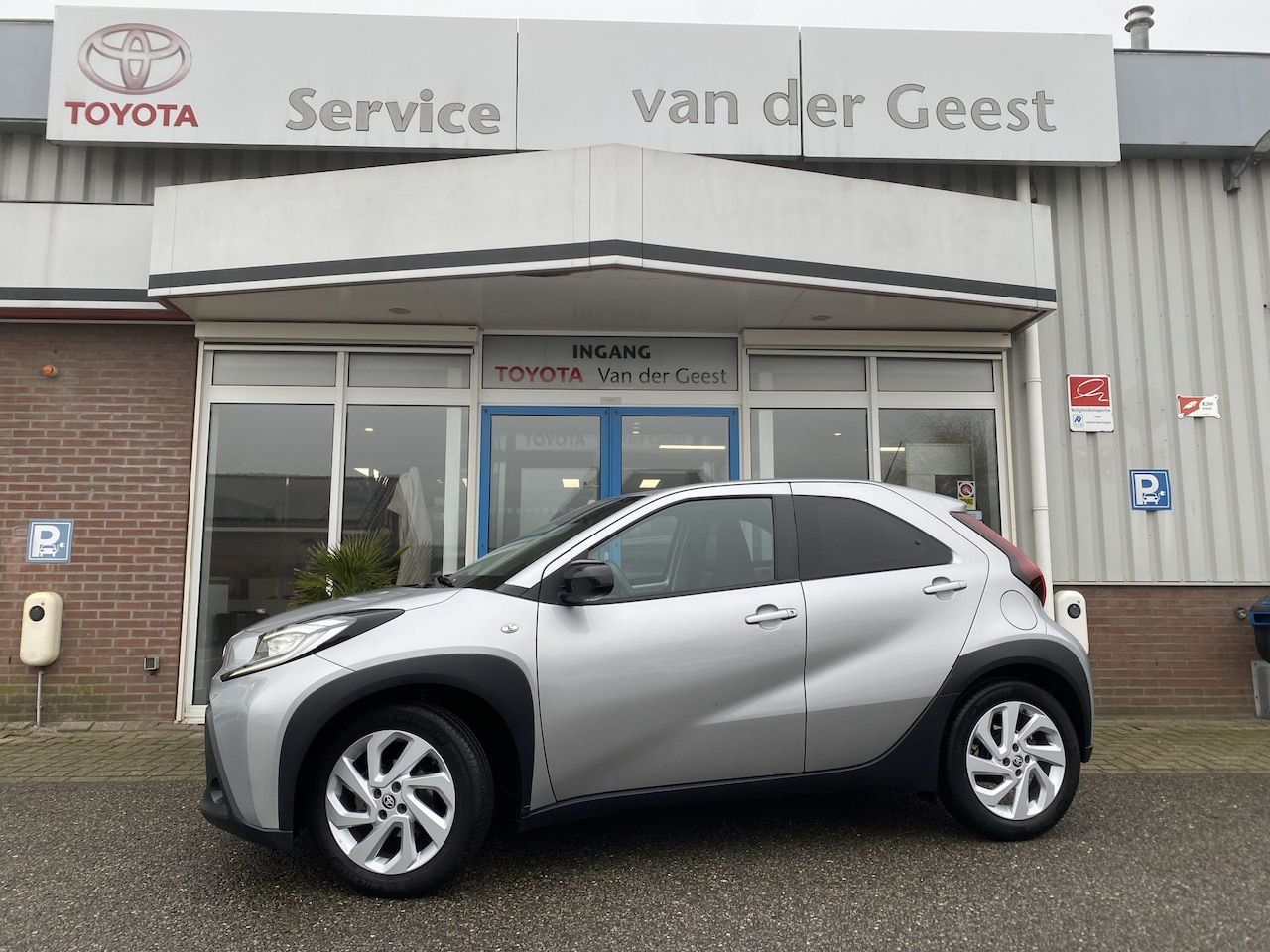 Toyota Aygo X - 1.0 VVT-i MT first 1.0 VVT-i MT first - AutoWereld.nl