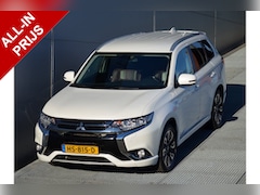 Mitsubishi Outlander - PHEV 2.0 INSTYLE 4WD | PLUG IN HYBRID | V2G | FULL OPTIONS | ALL SEASON BANDEN | TREKHAAK