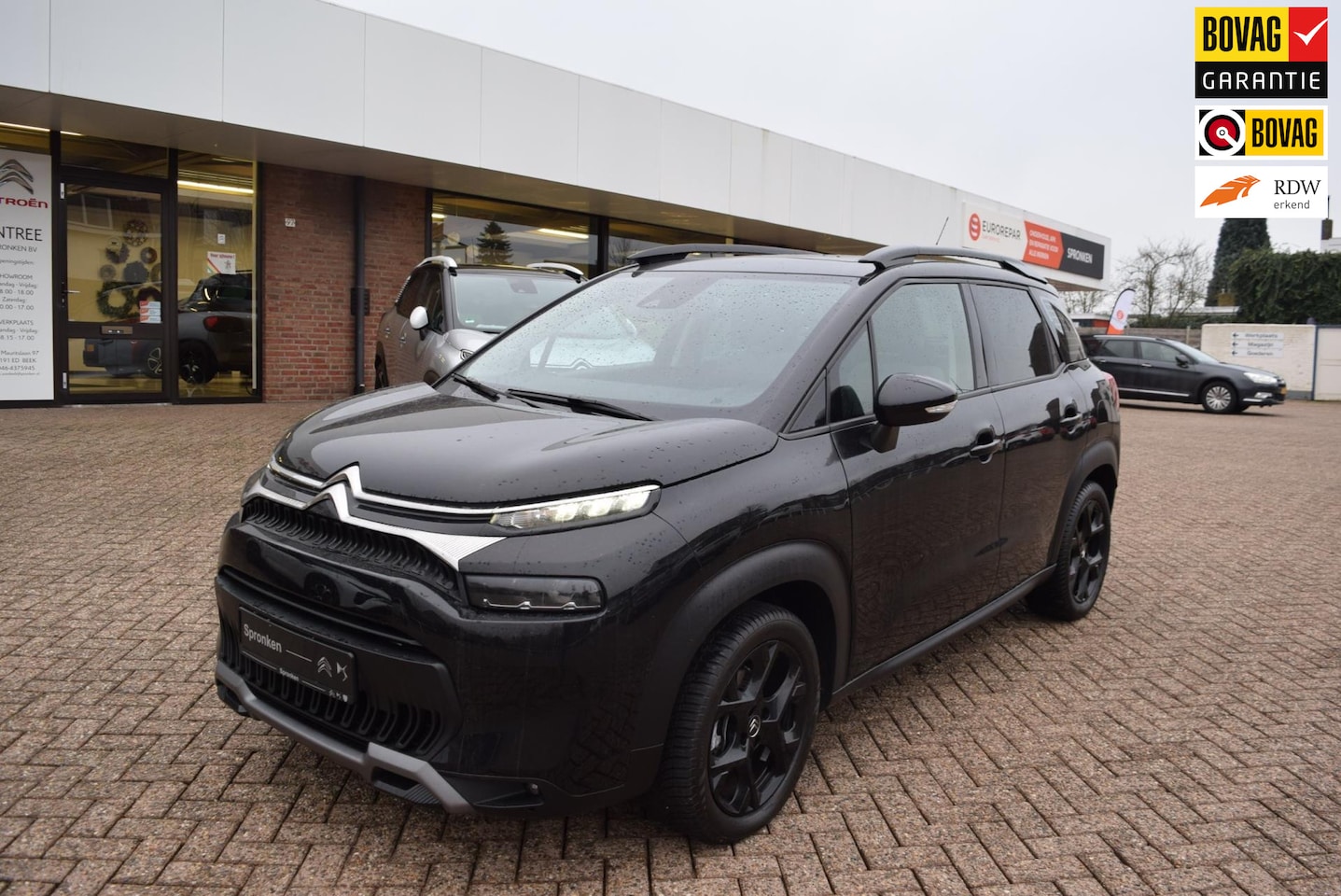 Citroën C3 Aircross - 1.2 PureTech Shine Navi-Camera-Keyless-Panoramadak-Stoelverwarming - AutoWereld.nl