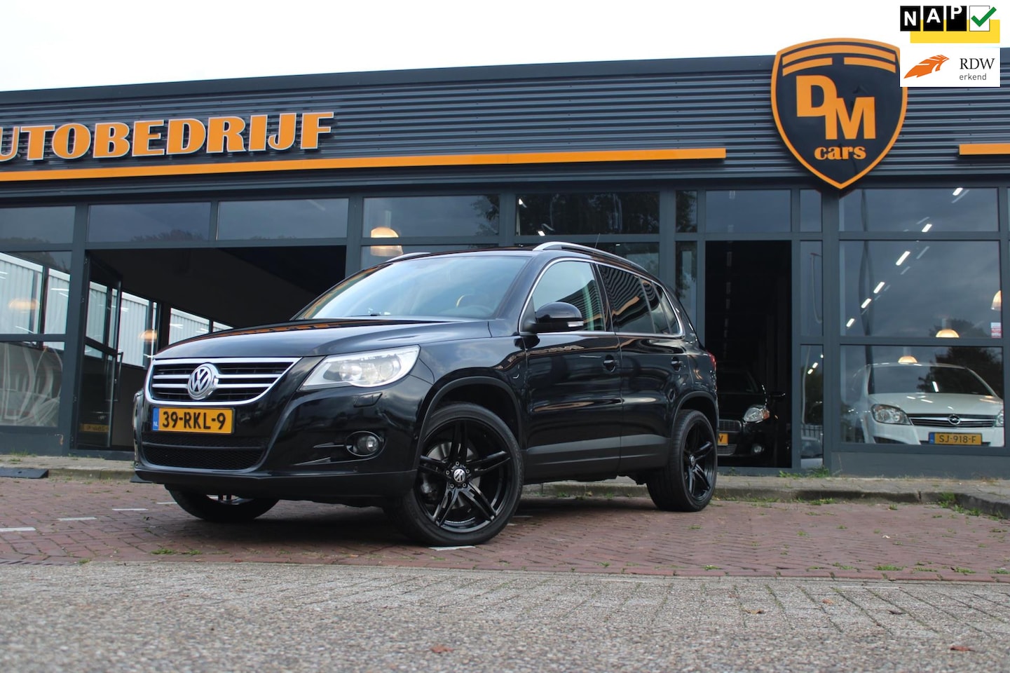 Volkswagen Tiguan - Sport 2.0 TSI Turbo// Aut. Pano / 4Motion Xenon - AutoWereld.nl