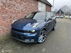 Lynk & Co 01 - 1.5 phev