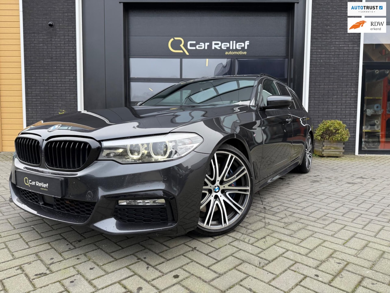 BMW 5-serie Touring - 540i xDrive High Executive 540i xDrive High Executive, M Sport, Panorama, HuD, Lane Assist, Stoelverwarming, H/K, Par - AutoWereld.nl