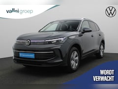 Volkswagen Tiguan - 1.5 eHybrid 204PK DSG Life Edition | Adaptief onderstel | Camera | Stuur-/stoelverwarming