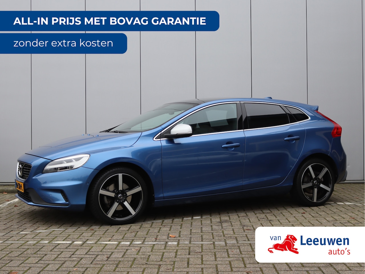 Volvo V40 - 2.0 T4 Business Sport | R-design | Panoramadak | Trekhaak | Org. NL - AutoWereld.nl