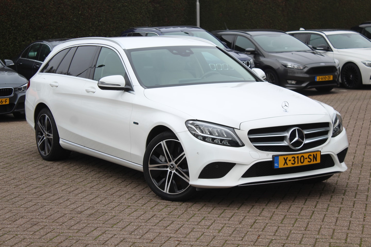 Mercedes-Benz C-klasse Estate - 300 e Advantage Pack / Trekhaak / Camera / Apple CarPlay / Leder / DAB / Stoelverwarming / - AutoWereld.nl