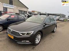 Volkswagen Passat Variant - 2.0 TDI Highline Automaat NAV.+ Clima Bj:2018