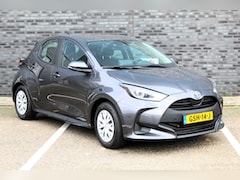 Toyota Yaris - 1.5 Hybrid Active I APPLE / ANDROID I ADP. CRUISE I CAMERA I PDC I