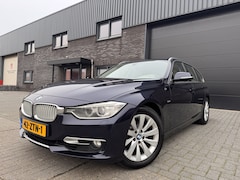 BMW 3-serie Touring - 320i Upgrade Edition | 2E EIGENAAR | 12MND GARANTIE | AUTOMAAT | NAVI | LMV |